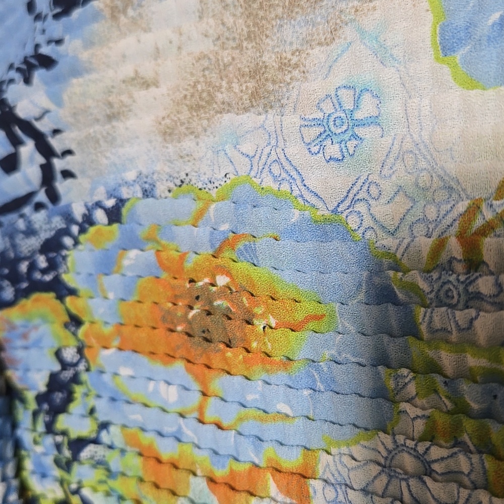 NICOLA Blue Graphic Sleeveless Tank Top - Picture 5 of 8